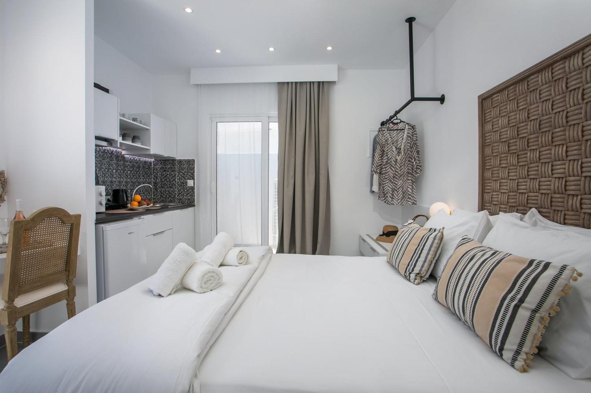 Calma Luxury Studios & Suites Фаліракі Екстер'єр фото