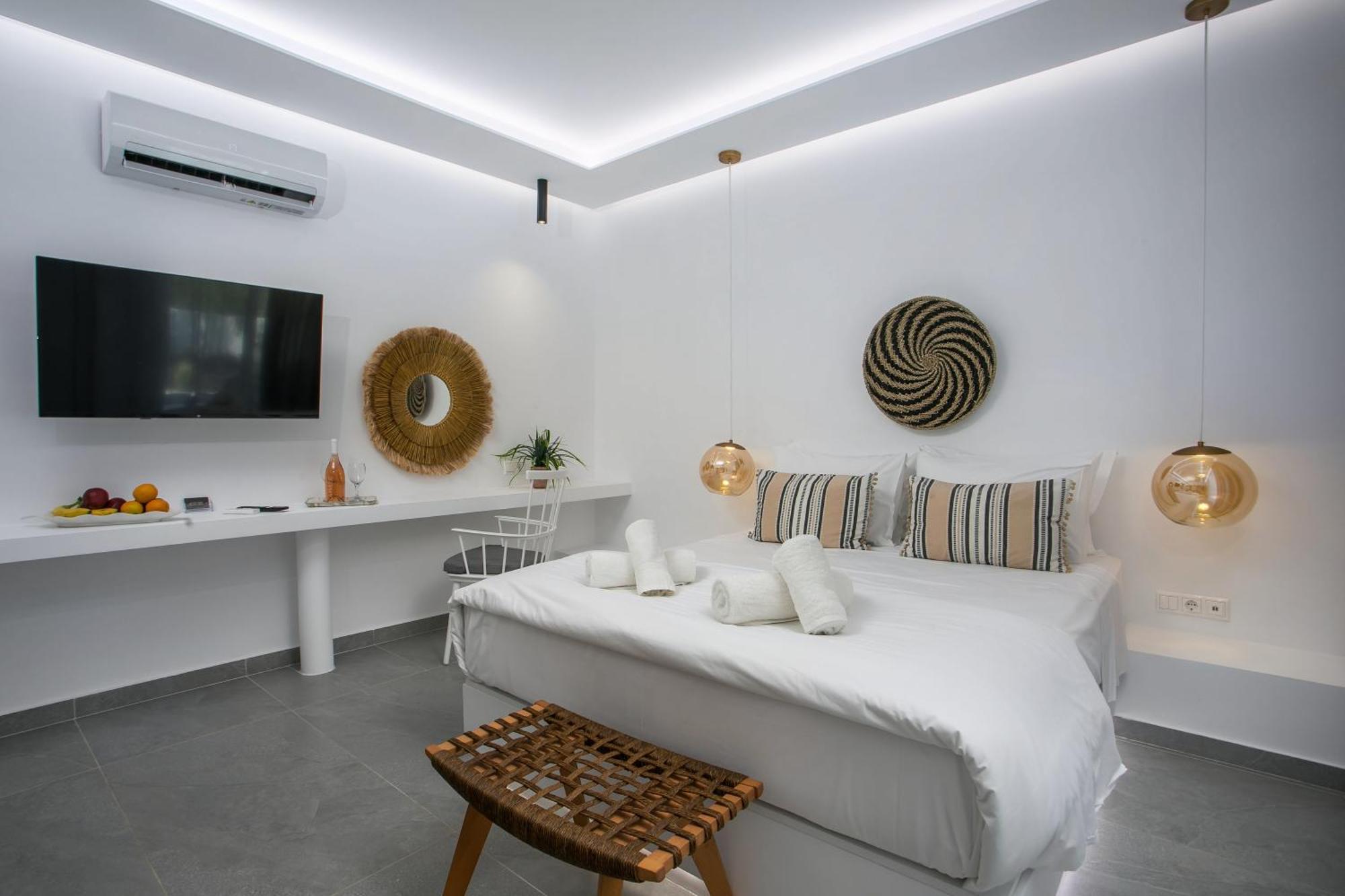Calma Luxury Studios & Suites Фаліракі Екстер'єр фото