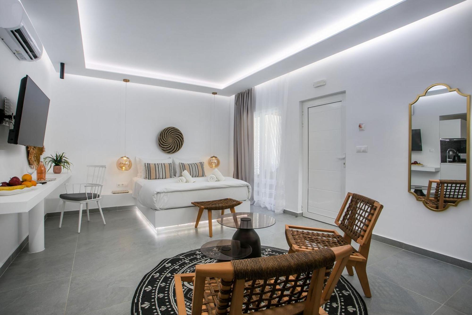 Calma Luxury Studios & Suites Фаліракі Екстер'єр фото