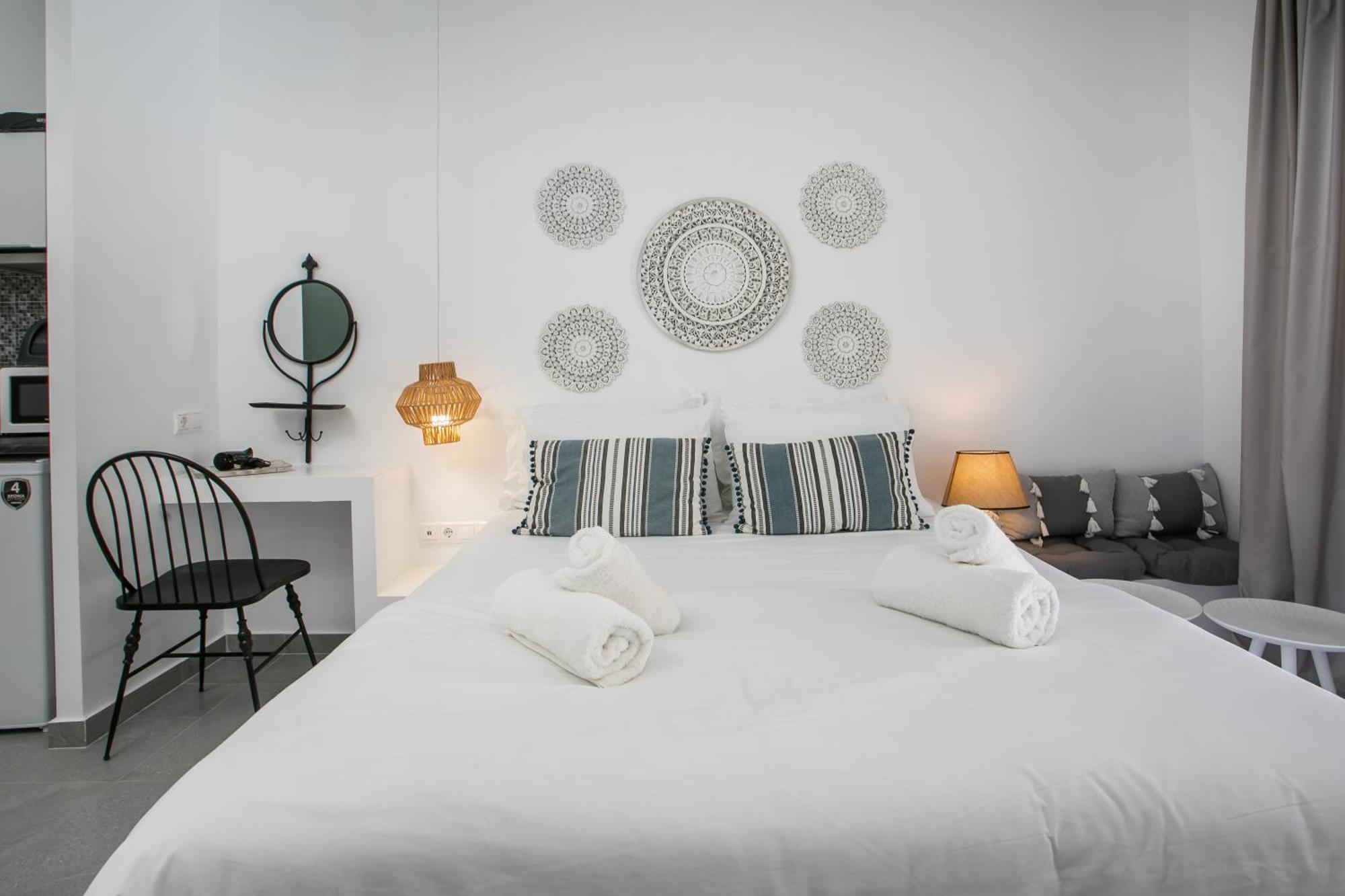 Calma Luxury Studios & Suites Фаліракі Екстер'єр фото
